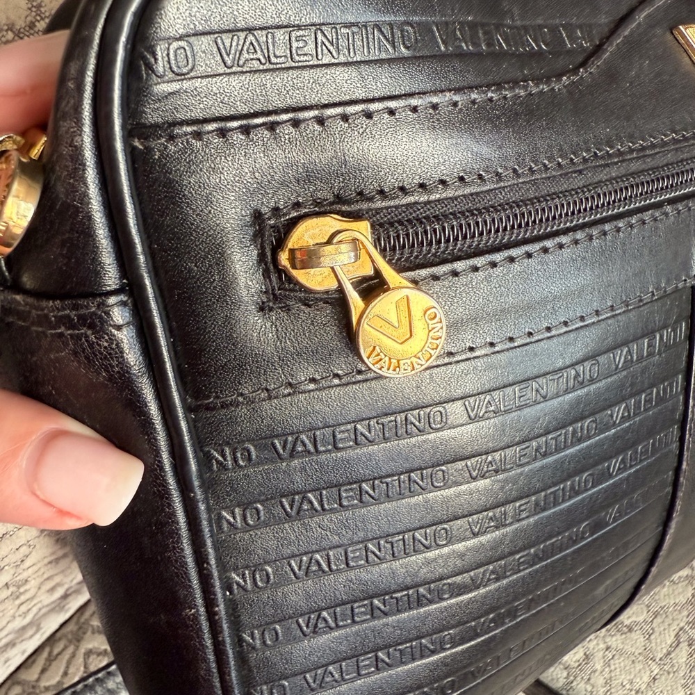 Valentino Embossed Black Leather Shoulder Crossbody - Picture 5 of 7